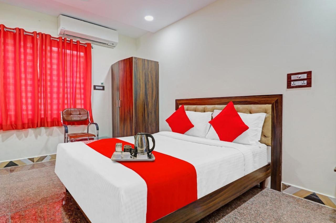 Heavens Inn Near Rasoolpura Metro Station Haydarabad Dış mekan fotoğraf