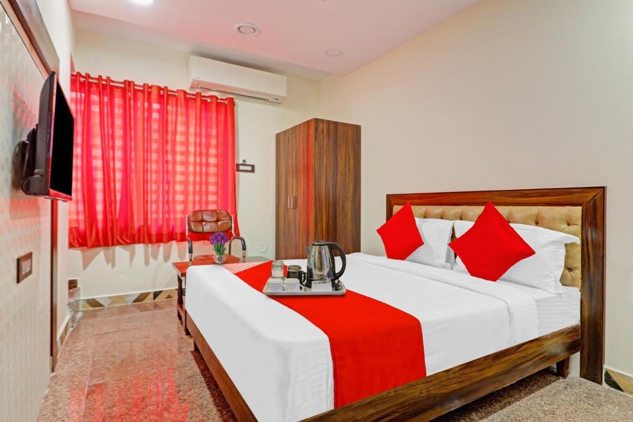 Heavens Inn Near Rasoolpura Metro Station Haydarabad Dış mekan fotoğraf