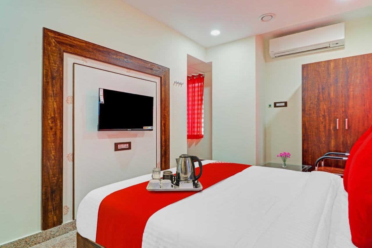 Heavens Inn Near Rasoolpura Metro Station Haydarabad Dış mekan fotoğraf